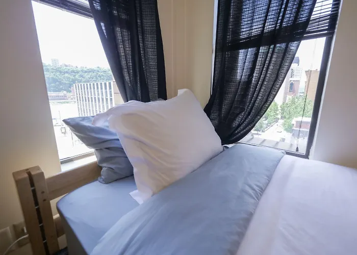 Hostel Stay Pittsburgh Pittsburgh
