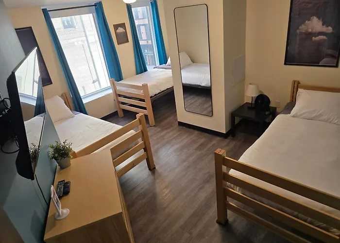 Stay Pittsburgh Hostel *